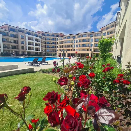 Aparthotel Sea Dreams Yellow Submarine Sveti Vlas